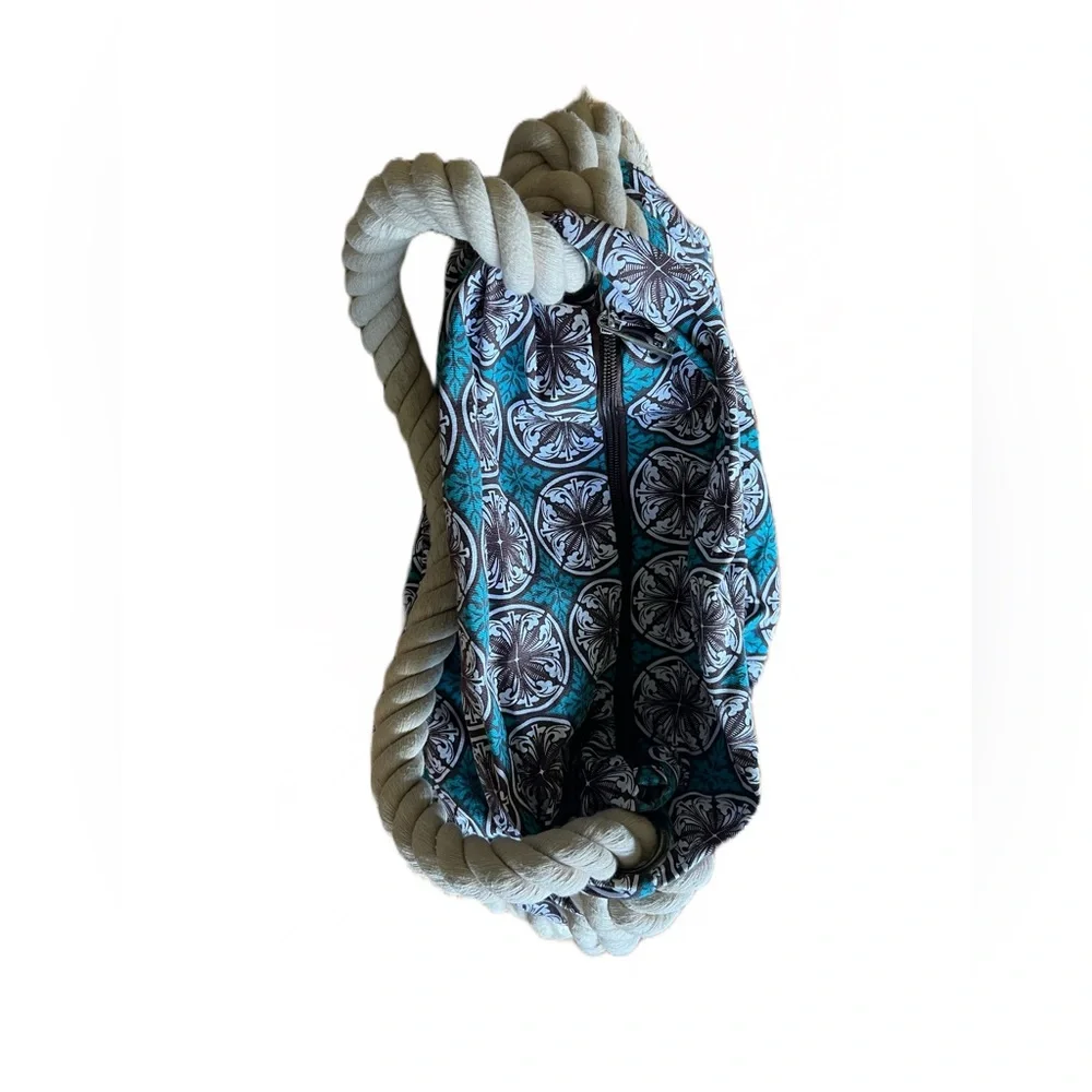 Amici Accessories euc beautiful